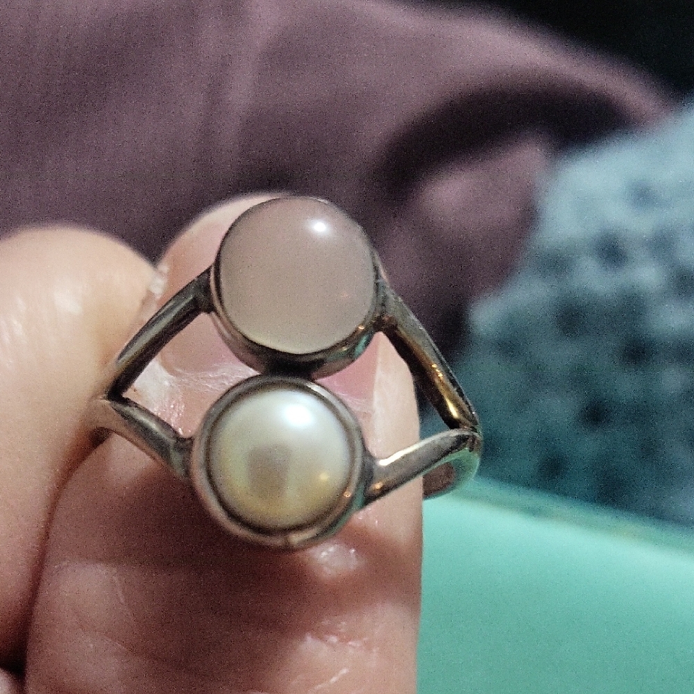 Elegant 925 Sterling Silver and Pearl Ring